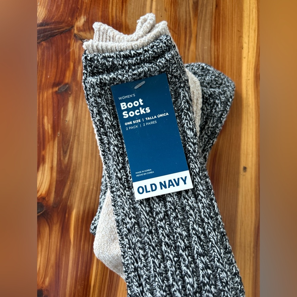 Old Navy Black and Cream Socks - Picture 4 of 4
